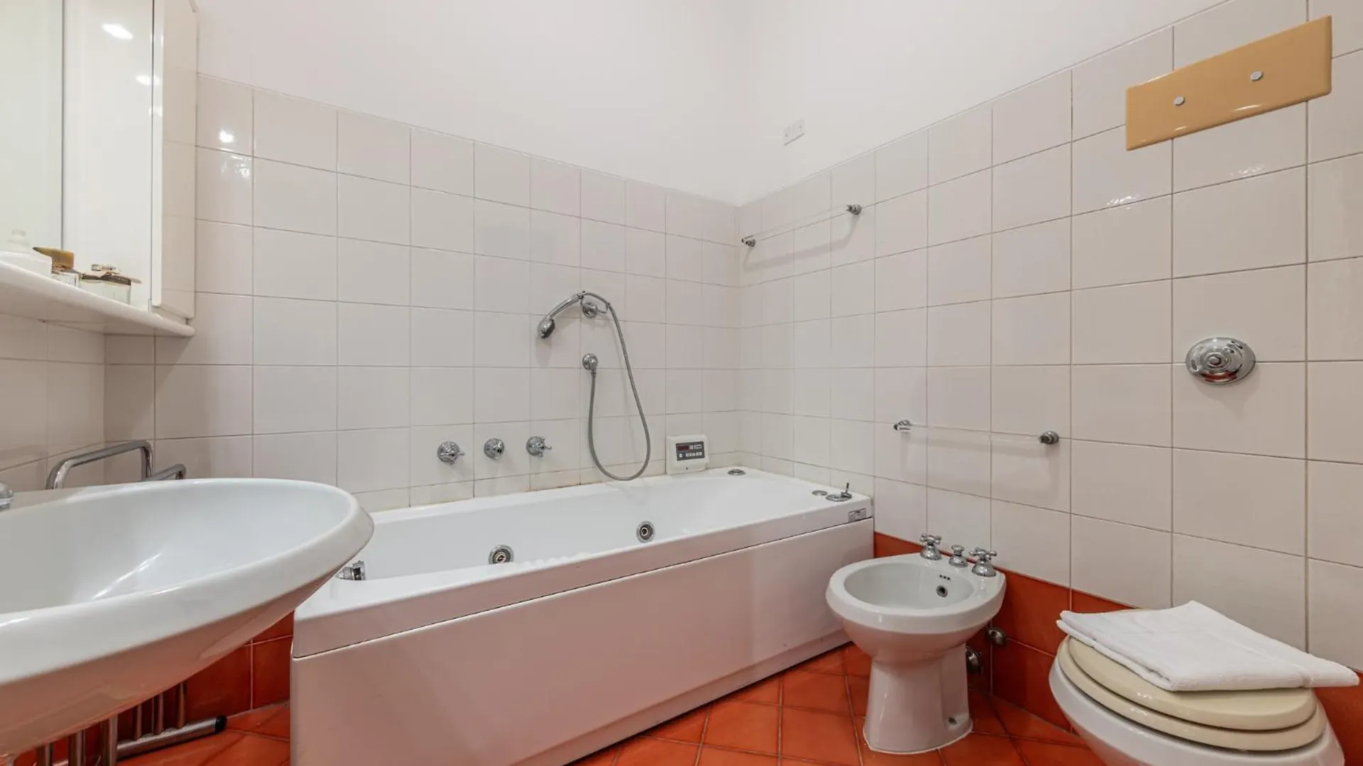 מילאנו Santa Sofia - Mercalli Cozy Apartment 0*,